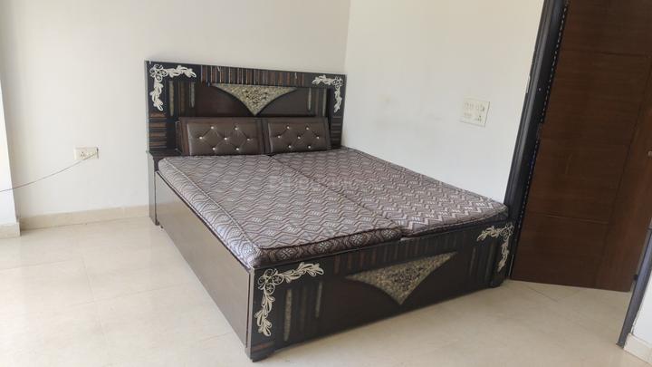 Qune plaza Market Sushant lok 1 block C Bedroom 1