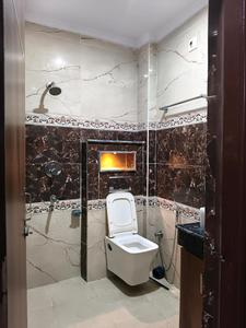 Common Bathroom Image of 1200 Sq.ft 1 RK Apartment / Flat for rent in DLF Phase 3, DLF Phase 3 Gurgaon for Rs. 19000