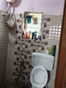 Bathroom Image of 835 Sq.ft 2 BHK Apartment / Flat for sale in Mukundapur Kolkata for Rs. 2650000