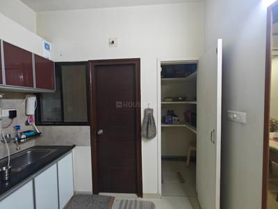 Kitchen Image of 1225 Sq.ft 2 BHK Apartment / Flat for sale in Darshanam Central Park, Sayajiganj Vadodara for Rs. 6100000