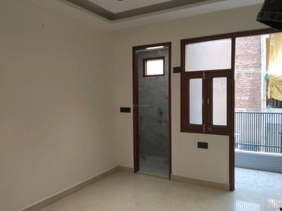 Bedroom Image of 600 Sq.ft 2 BHK Builder Floor for sale in Mayur Vihar Phase 1 New Delhi for Rs. 8000000
