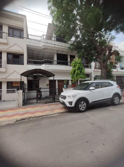 10 MARLA DOUBLE STOREY HOUSE Main Image 1