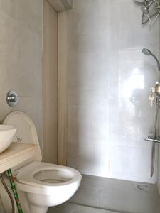 Common Bathroom Image of 650 Sq.ft 1 BHK Apartment / Flat for rent in Vihang Valley, Kasarvadavali Thane for Rs. 22000