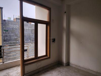Bedroom Image of 650 Sq.ft 2 BHK Apartment / Flat for sale in Sangam Vihar New Delhi for Rs. 3900000