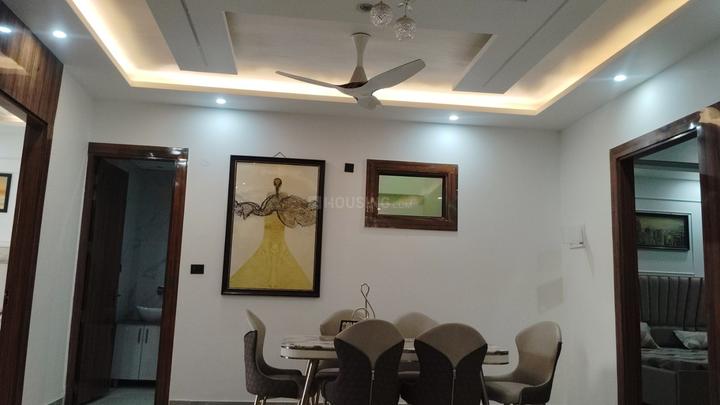 Golden Avenue Main Image 1