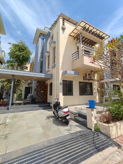 Satyam Crystal Main Image 1