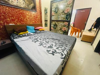 Bedroom Image of 690 Sq.ft 2 BHK Apartment / Flat for rent in Imperia H2O, Noida Extension Greater Noida for Rs. 12000