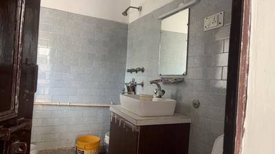 Image of 1400 Sq.ft 3 BHK Independent House for sale in DLF Phase 1, Gurgaon for Rs. 80000000