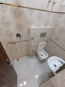 Image of 1050 Sq.ft 2 BHK Apartment / Flat for rent in Saket, New Delhi for Rs. 30000