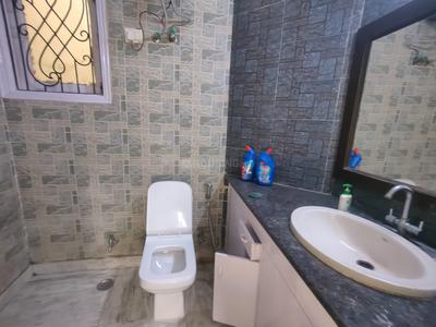 Bathroom Image of B block preoccupied only for girls 4 bhk one room  in Malviya Nagar, New Delhi