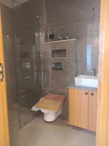 Bedroom One Image of 2000 Sq.ft 4 BHK Builder Floor for rent in Freedom Fighters Enclave New Delhi for Rs. 70000