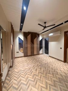 Image of 1800 Sq.ft 3 BHK Builder Floor for rent in Tilak Nagar, New Delhi for Rs. 60000