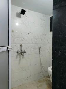 Common Bathroom Image of 464 Sq.ft 1 BHK Apartment / Flat for sale in Vasai West Vasai for Rs. 4990000