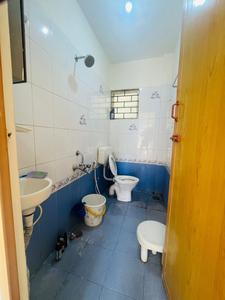 Bathroom Image of 500 Sq.ft 1 BHK Builder Floor for rent in Kodihalli Bengaluru for Rs. 17000