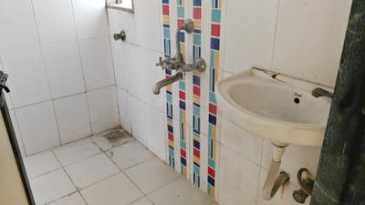Bathroom Image of 580 Sq.ft 1 BHK Apartment / Flat for sale in RNA NG NG Paradise, Mira Road East Mira Bhayandar for Rs. 6500000