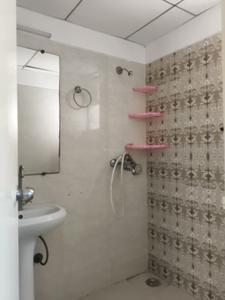 Common Bathroom Image of 1175 Sq.ft 3 BHK Apartment / Flat for sale in Gaurs 14th Avenue, Noida Extension Greater Noida for Rs. 9800000