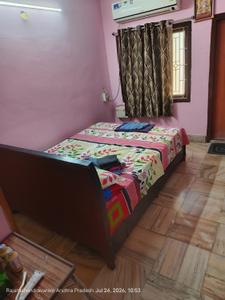 Bedroom Image of 2000 Sq.ft 4 BHK Apartment / Flat for sale in P And T Colony Rajahmundry for Rs. 5000000