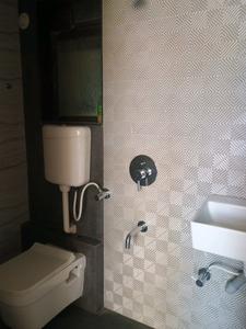 Common Bathroom Image of 588 Sq.ft 1 BHK Apartment / Flat for sale in Dombivli East Thane for Rs. 4250000