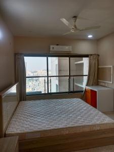 Bedroom Image of 2750 Sq.ft 4 BHK Apartment / Flat for sale in K Raheja Vistas, Powai Mumbai for Rs. 80000000