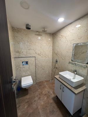 Bathroom Image of 2500 Sq.ft 4 BHK Builder Floor for rent in Big Block Builder Floor, Sector 46 Gurgaon for Rs. 75000