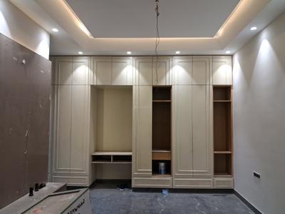 Bedroom Image of 2800 Sq.ft 4 BHK Builder Floor for sale in Paschim Vihar New Delhi for Rs. 62500000
