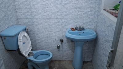Bathroom Image of 150 Sq.ft 1 RK Villa for rent in Ranjit Nagar Jalandhar for Rs. 5000