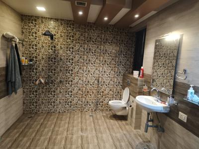 Bathroom Image of 2152 Sq.ft 2 BHK Independent House for rent in Eldeco Samridhi Plot, Gomti Nagar Lucknow for Rs. 32000