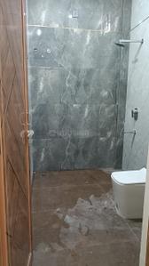 Bathroom Image of 1200 Sq.ft 2 BHK Builder Floor for rent in Rajajipuram Lucknow for Rs. 18000
