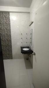 Bathroom Image of 750 Sq.ft 2 BHK Builder Floor for rent in Sangam Nagar Indore for Rs. 11000