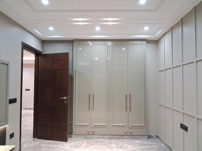 Bedroom Image of 2250 Sq.ft 4 BHK Builder Floor for sale in Raja Garden New Delhi for Rs. 40000000