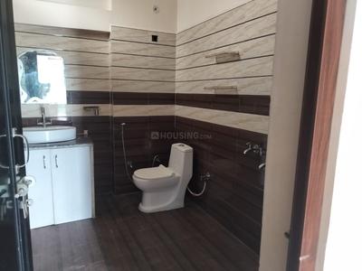 Bathroom Image of 1100 Sq.ft 1 RK Builder Floor for rent in Rajajipuram Lucknow for Rs. 8000