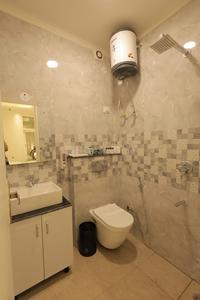 Image of 1500 Sq.ft 3 BHK Apartment / Flat for rent in Tajganj, Agra for Rs. 30000