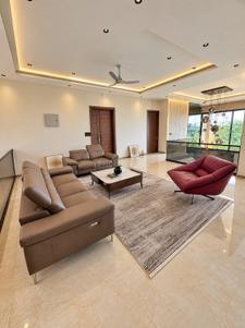 Hall Image of 5000 Sq.ft 4 BHK Independent House for sale in Kakkanad Kochi for Rs. 42000000
