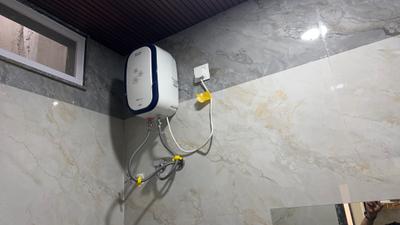 Bathroom Image of 1500 Sq.ft 1 RK Builder Floor for rent in Scheme No 113 Indore for Rs. 15500