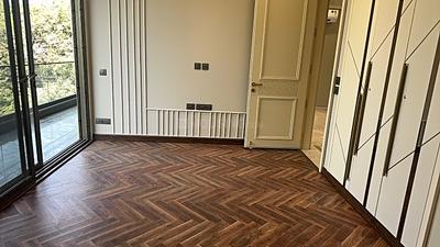 Bedroom Image of 2100 Sq.ft 3 BHK Builder Floor for sale in Defence Colony New Delhi for Rs. 82500000