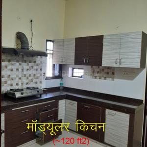 Kitchen Image of 900 Sq.ft 2 BHK Builder Floor for rent in Shankar Nagar Raipur for Rs. 18000