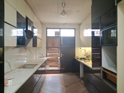 Kitchen Image of 2700 Sq.ft 4 BHK Builder Floor for sale in Paschim Vihar New Delhi for Rs. 60000000