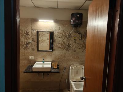Bathroom Image of 880 Sq.ft 1 BHK Apartment / Flat for sale in Paramount Golfforeste Premium Apartments, Surajpur Greater Noida for Rs. 6000000