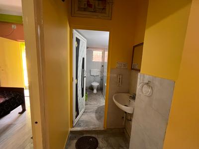 Bathroom Image of 925 Sq.ft 2 BHK Apartment / Flat for sale in Naktala Kolkata for Rs. 5200000