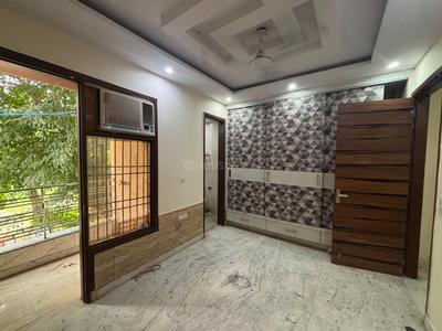 Bedroom Image of 1000 Sq.ft 2 BHK Builder Floor for sale in Ramesh Nagar New Delhi for Rs. 14500000