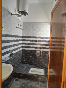 Bathroom Image of 950 Sq.ft 2 BHK Builder Floor for rent in Kaggadasapura Bengaluru for Rs. 25000