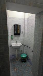 Bathroom Image of 1100 Sq.ft 1 BHK Builder Floor for rent in Vasant Vihar Phase 1 Dehradun for Rs. 26500