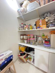 Kitchen Image of 2465 Sq.ft 3 BHK Apartment / Flat for sale in Ambawadi Ahmedabad for Rs. 17000000