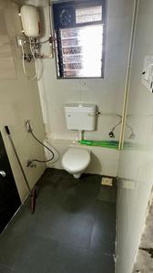 Bathroom Image of 1400 Sq.ft 3 BHK Apartment / Flat for sale in Shah Arcade III, Malad East Mumbai for Rs. 25000000