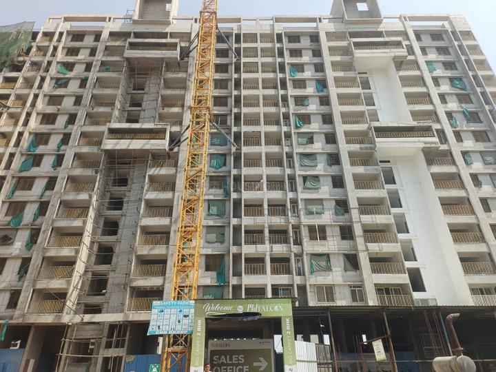 Millennium Falcon Main Image 1