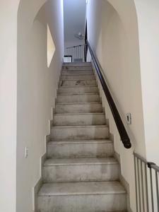Staircase Image of 1800 Sq.ft 4 BHK Apartment / Flat for rent in Sarita Vihar New Delhi for Rs. 75000
