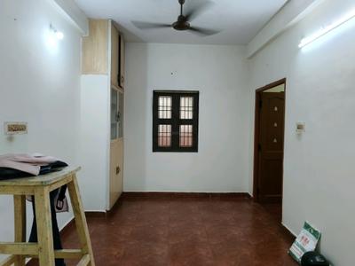 Dining Area Image of 1600 Sq.ft 2 BHK Builder Floor for rent in Saligramam Chennai for Rs. 38000
