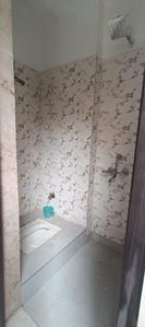 Bathroom Image of 1050 Sq.ft 3 BHK Builder Floor for sale in New Ashok Nagar New Delhi for Rs. 6500000