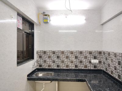Kitchen Image of 750 Sq.ft 2 BHK Apartment / Flat for rent in Thane West Thane for Rs. 43000