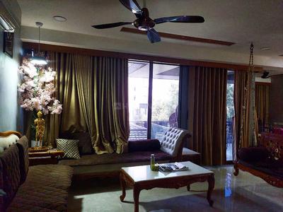 Hall Image of 3000 Sq.ft 4 BHK Apartment / Flat for sale in Vastu Oasis, Thaltej Ahmedabad for Rs. 35100000